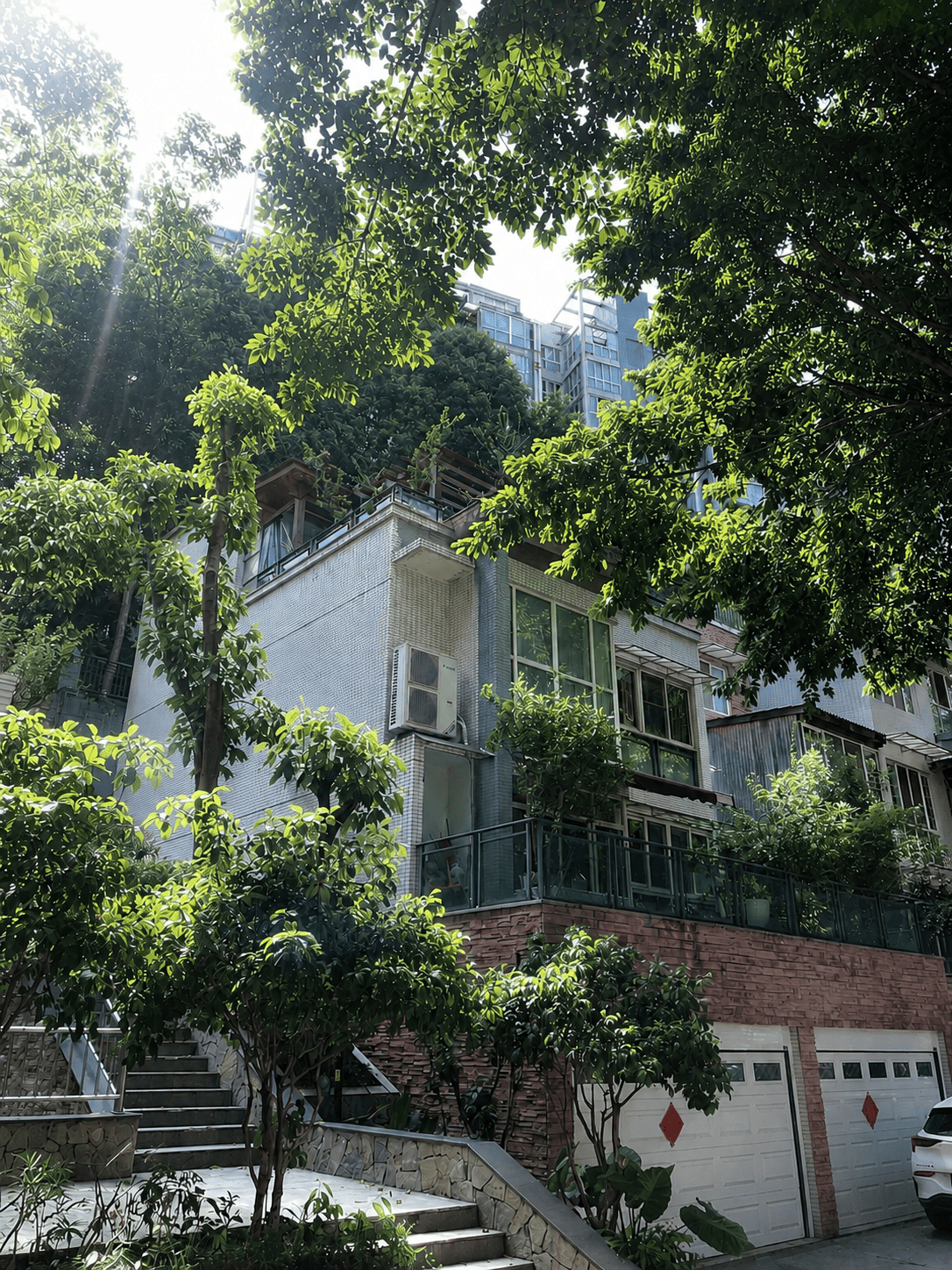 武清岛居岁月从容升级：小小岛老别墅加装蒂升悦行款电梯